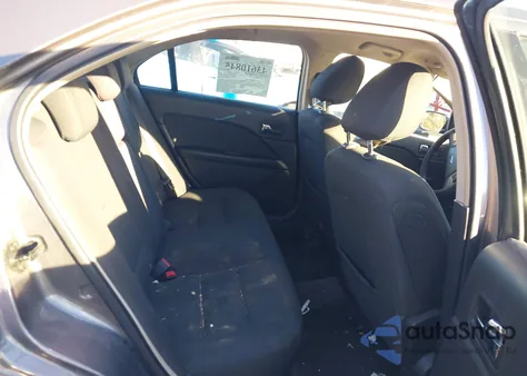 2010 Ford Fusion Se z USA, uszkodzony, nr VIN 3FAHP0HAXAR394836